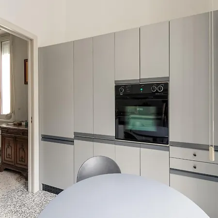 Διαμέρισμα Elegant Apartment Near Duomo Μιλάνο