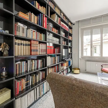 Διαμέρισμα Elegant Apartment Near Duomo