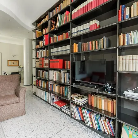 Διαμέρισμα Elegant Apartment Near Duomo *