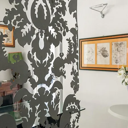 Διαμέρισμα Elegant Apartment Near Duomo